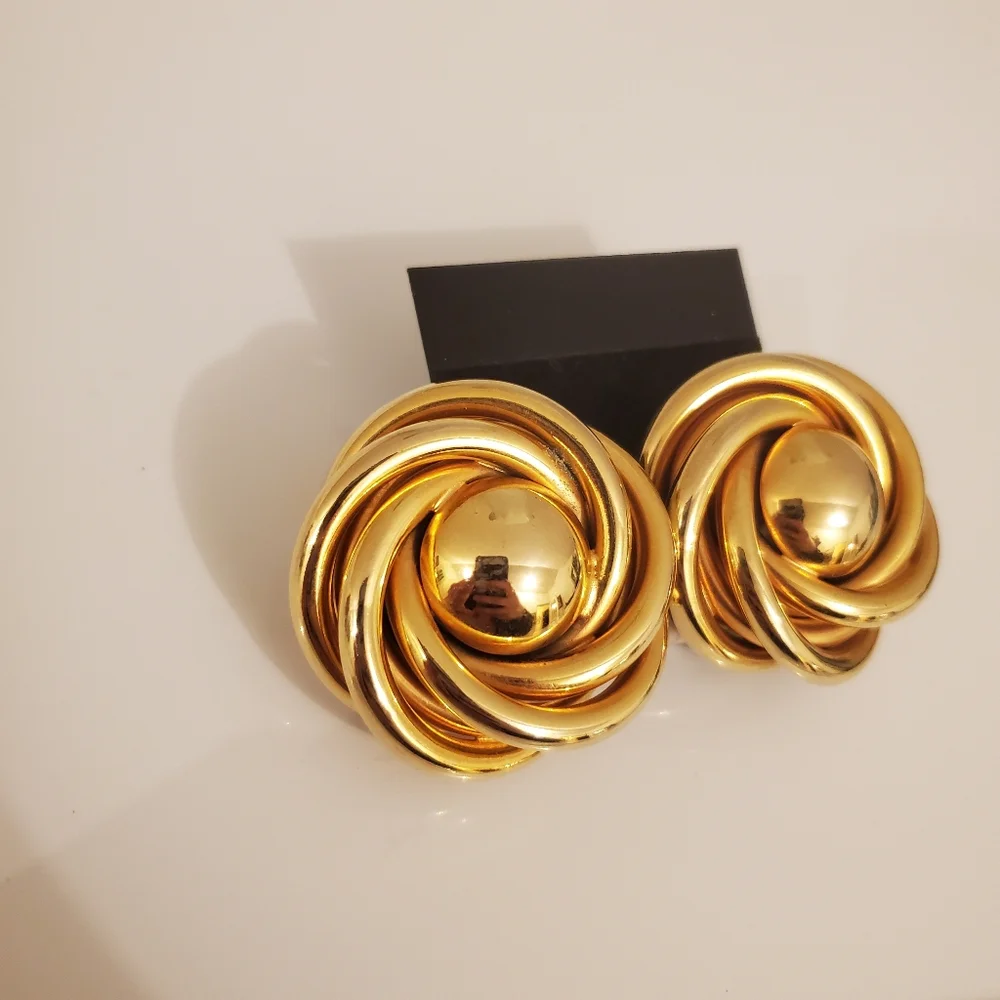 Vintage Retro Chunky Clip on Earrings - Picture 1 of 2